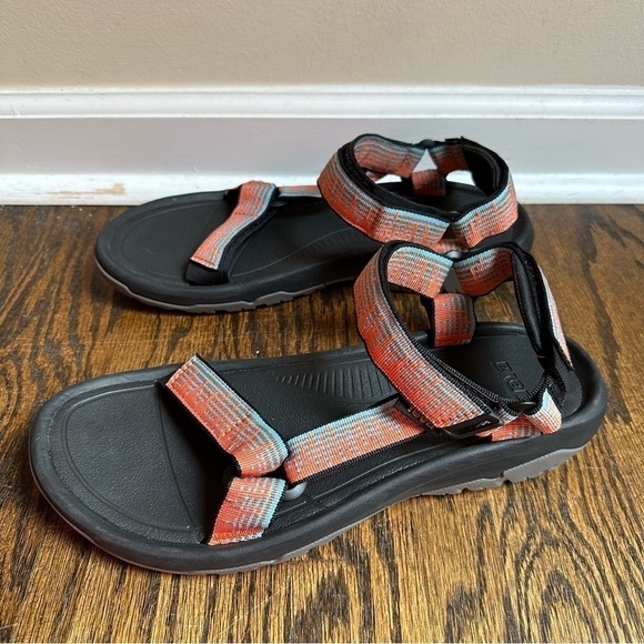 NWOT Teva Hurricane XLT2 Sandals Black Orange Mens 11 - Picture 1 of 7